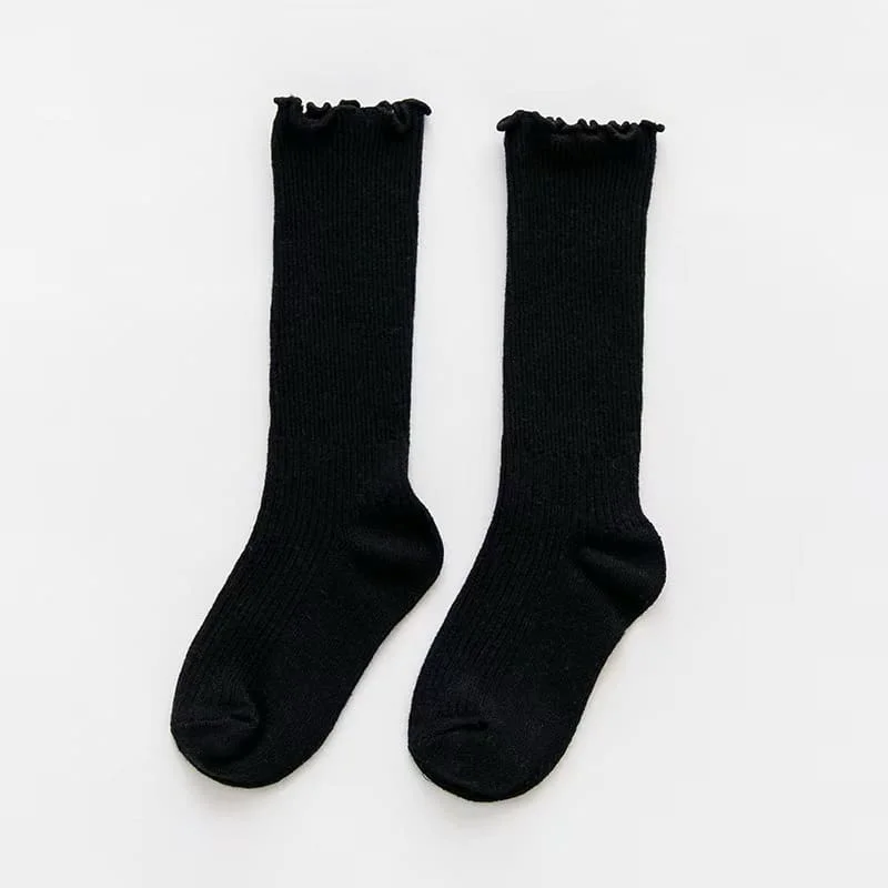 BLACK RUFFLE SOCKS